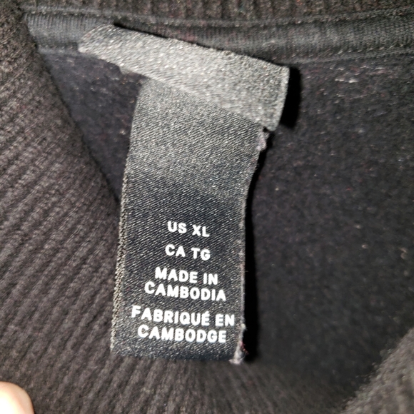 H and M Black/Gray sweater Shirt Size XL - Picture 5 of 5